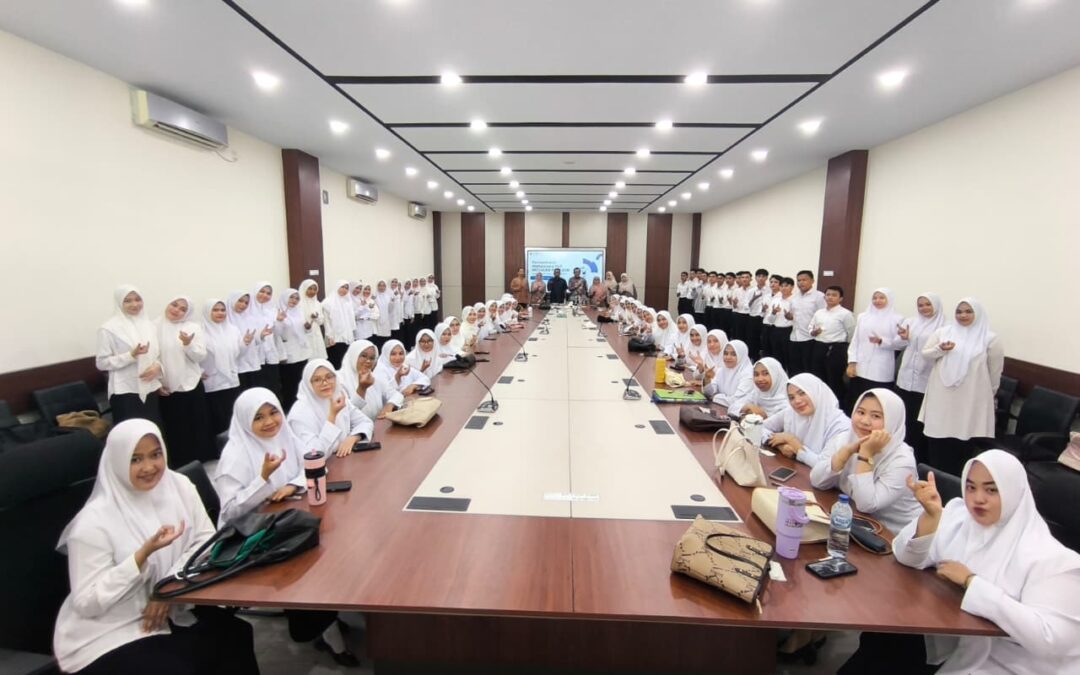 Persiapkan Calon Pendidik Profesional, PLP FKIP USK Gelar Pembekalan Mahasiswa Semester Genap 2025/2026